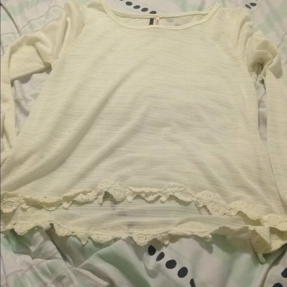 Long sleeve high-rise t-shirt